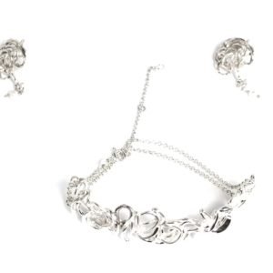 Conjunto de Brincos e Pulseira flor