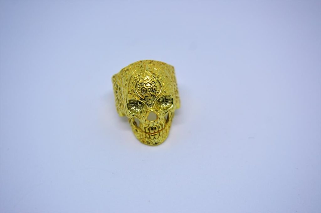 Anel de Caveira em ouro 18K