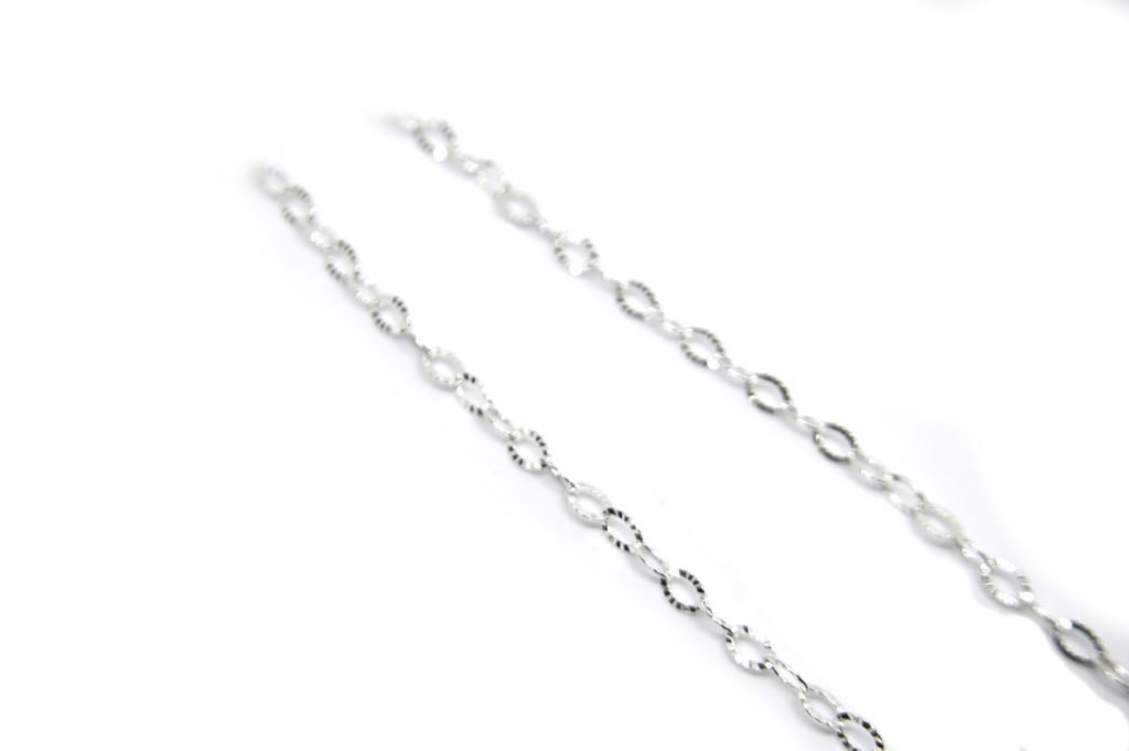 Cordão com Elo Oval em prata de lei