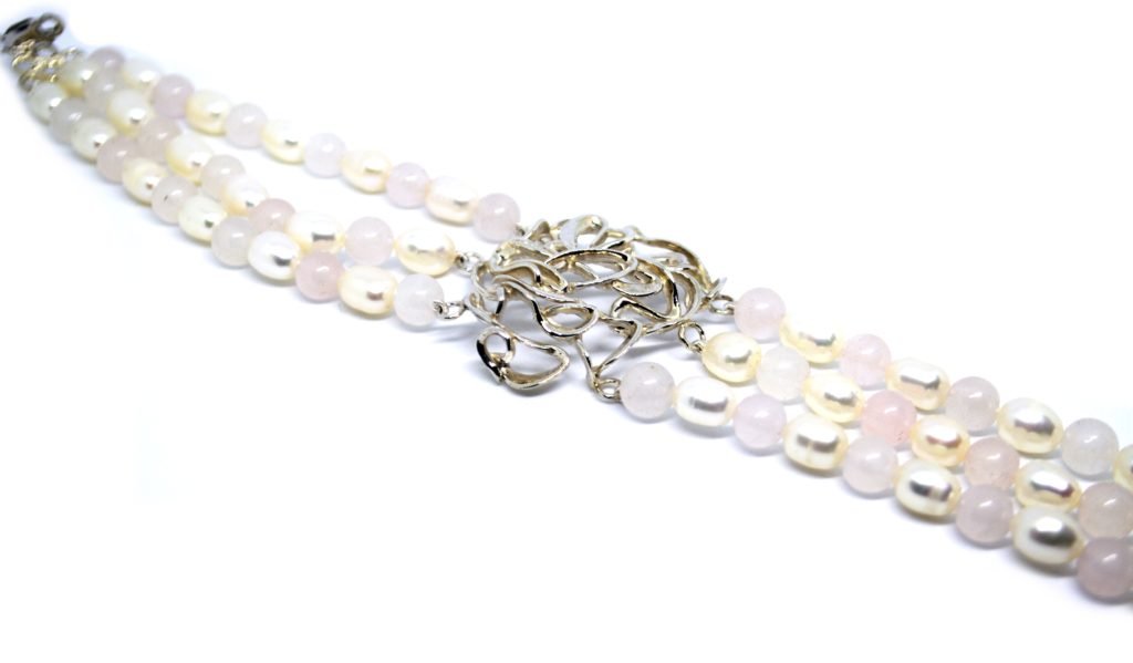 Pulseira Pingente Coral - Prata de Lei, Quartzo Rosa e Pérolas