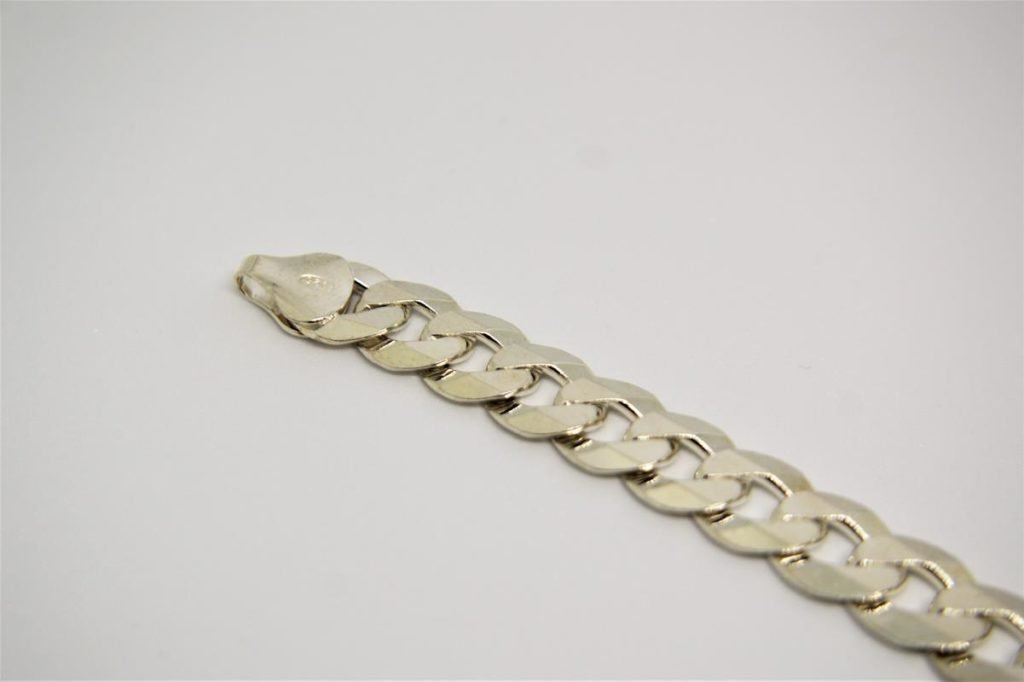 Cordão Groumet em prata de lei