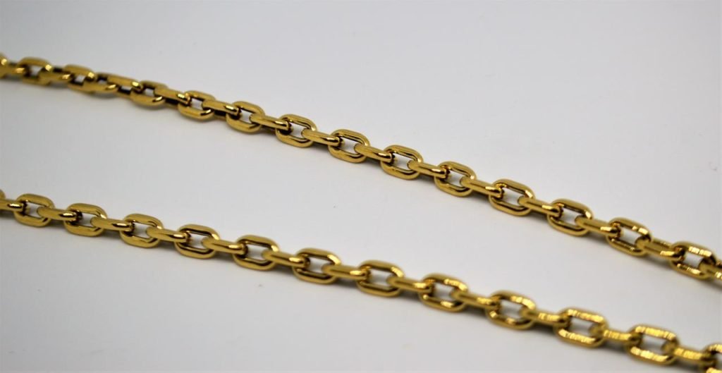 Cordão Cartier em ouro - oco