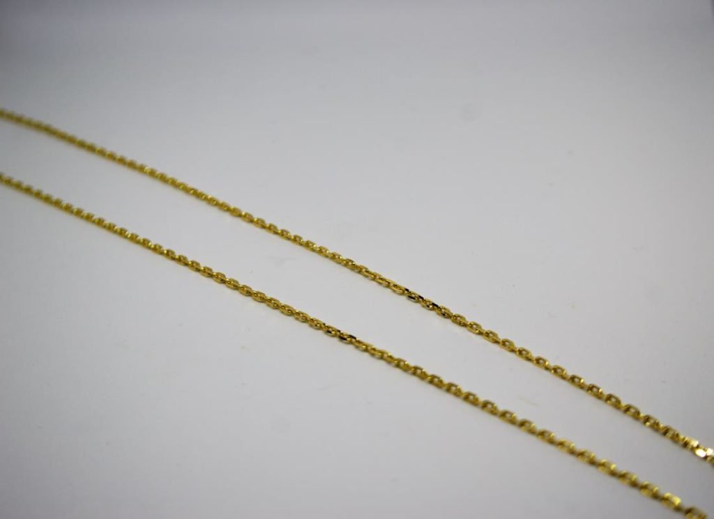 Cordão Cartier Médio em ouro 18K