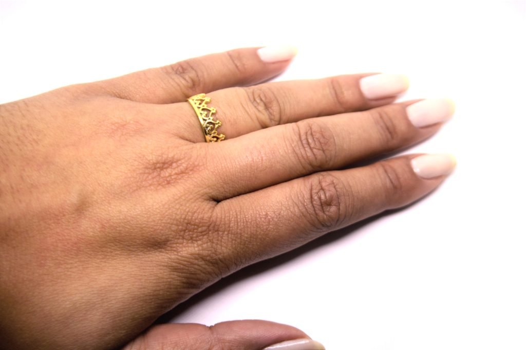 Anel Coroa Desenhada em ouro 18K